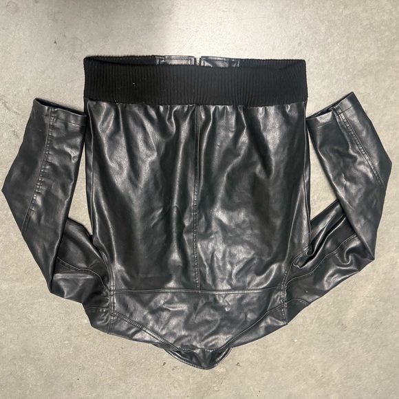 Guess Black Leather Jacket - Picture 5 of 7